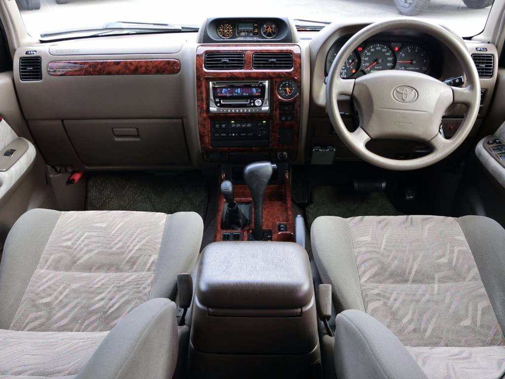 希少なベージュカラー内装！禁煙車でキレイなインテリアです！