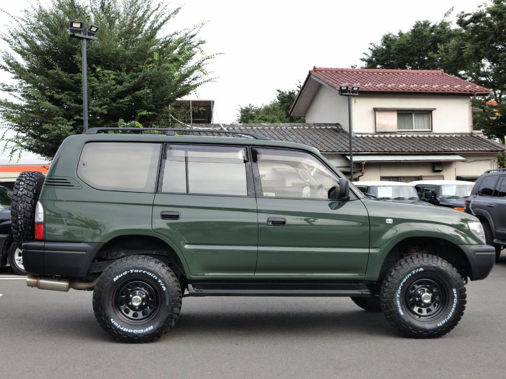 グリーンとマットブラックのコントラスト！ワイルドでオシャレな、シティークルーザースタイル！