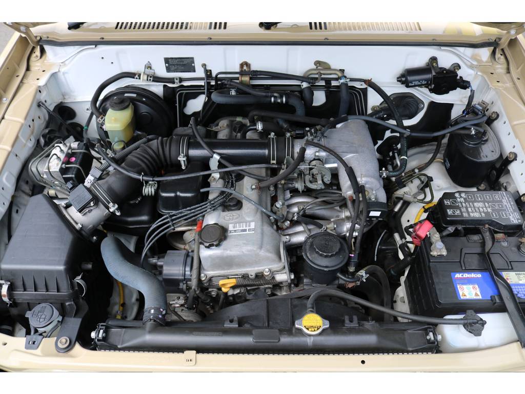経済性に優れている２７００ｃエンジン！タイミングチェーン式で、１０万キロ時の交換も不要ですよ！