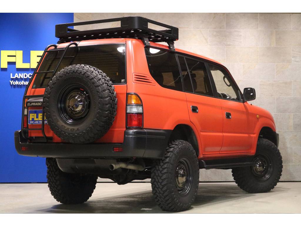 ＤＥＡＮクロスカントリー１６インチＡＷブラッククロームＮＥＷペイント！ＴＯＹＯオープンカントリー２５５ＭＴタイヤ！社外ルーフラック＆リアラダー！スモークヘッドライト！