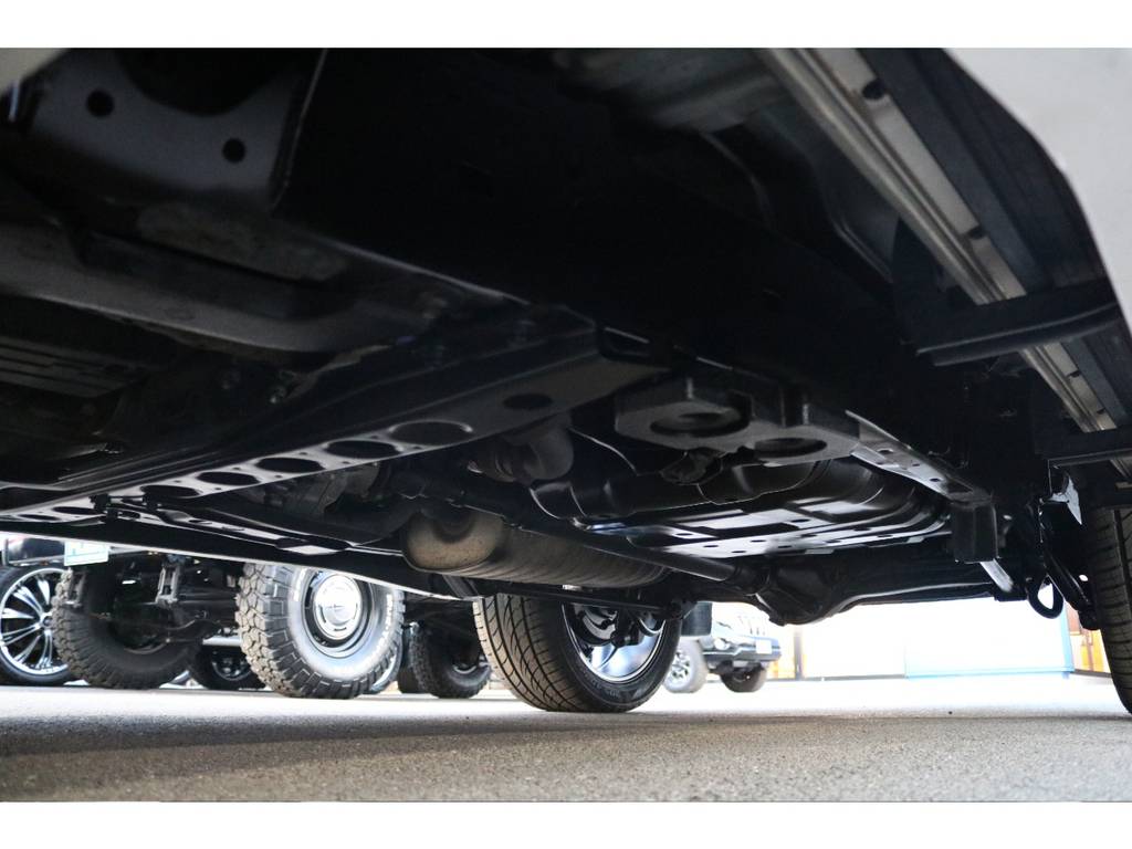 堅牢なラダーフレーム車！劣悪な錆やダメージも無く、しっかりとした状態を維持！