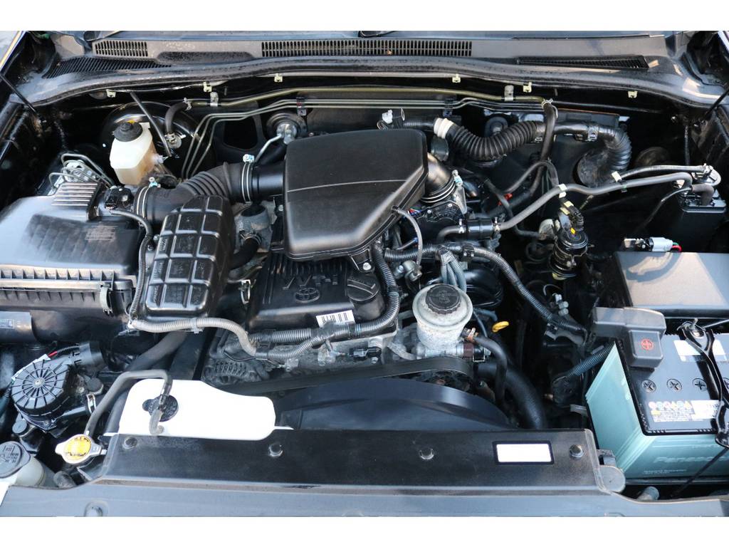 タイミングチェーン式のレギュラーガソリン仕様！経済性に優れた２７００ｃｃエンジンです！