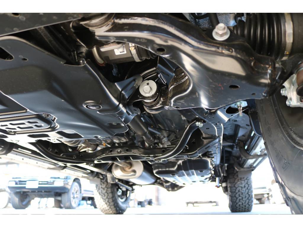 堅牢なラダーフレーム車！なんちゃって４駆と違い、本気の仕様となっております！