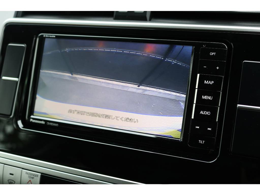 バックカメラも装備で、車庫入れも安心です！