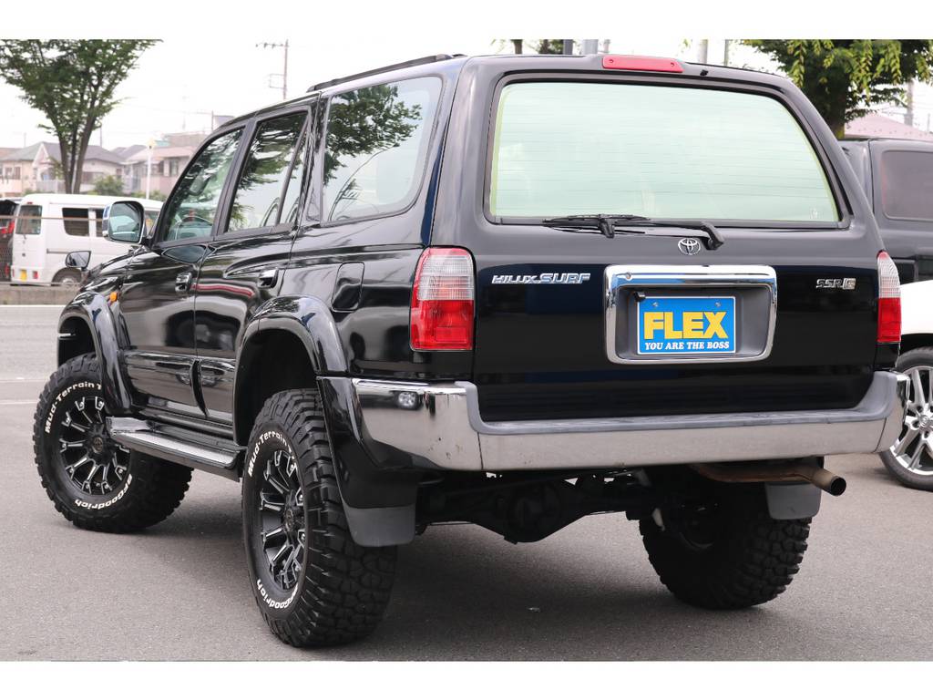 リアビューもご覧の通り絵になりますね！