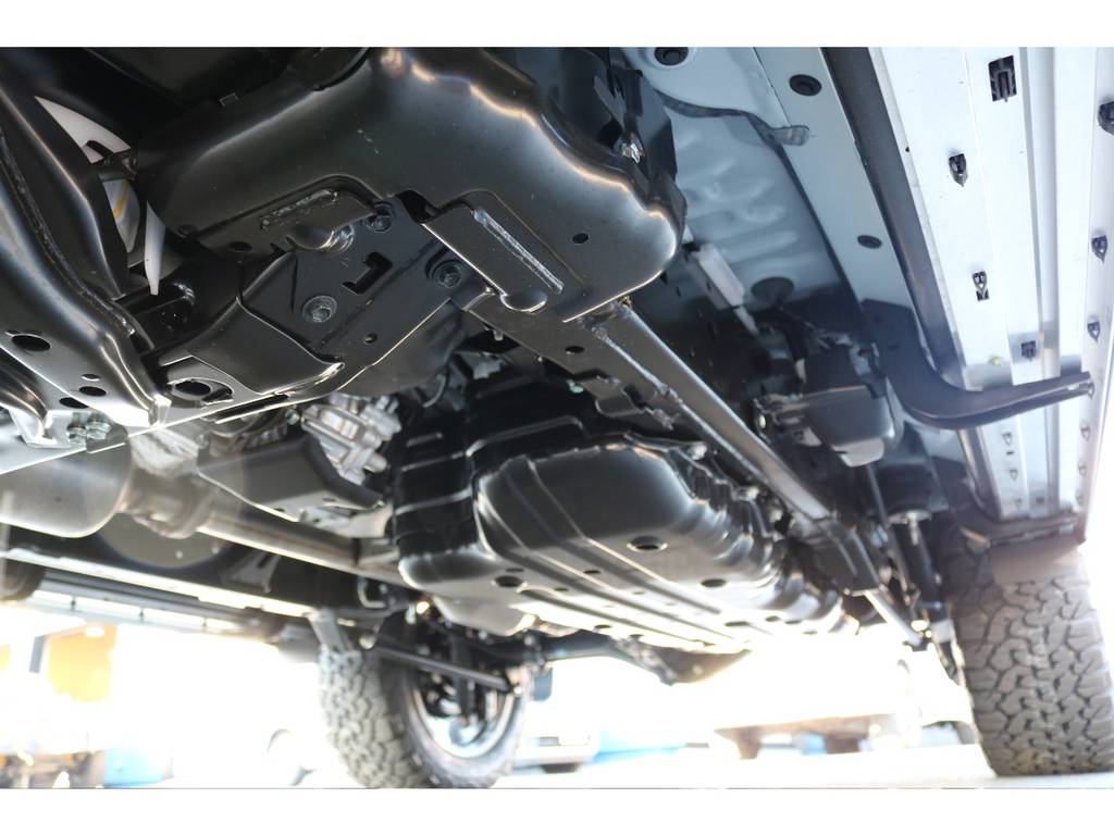 堅牢なラダーフレーム車！ランクル系の肝ですね！