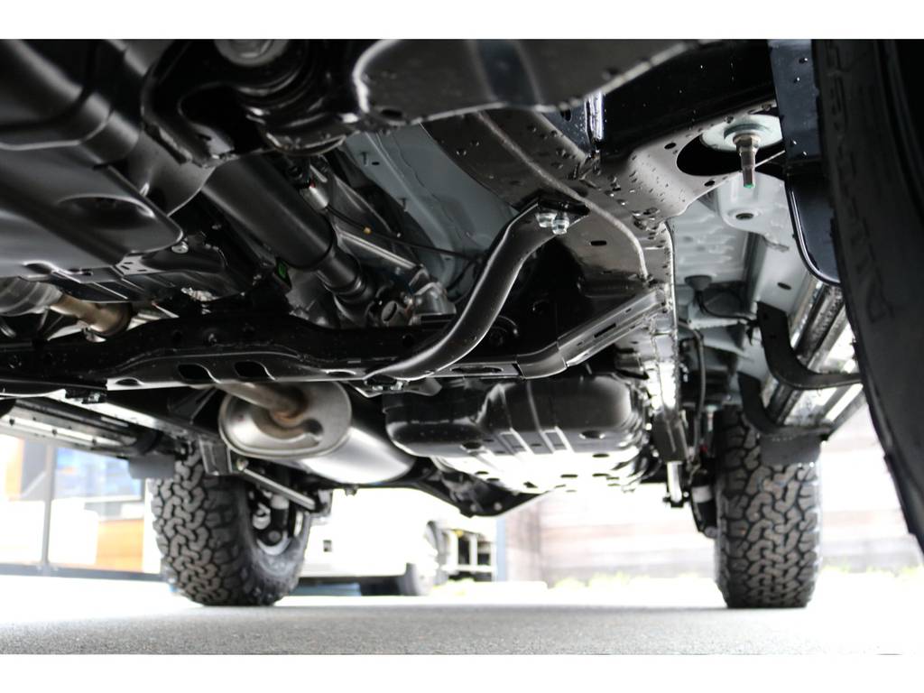 堅牢なラダーフレーム車！センターデフロック機構のフルタイム４ＷＤ！