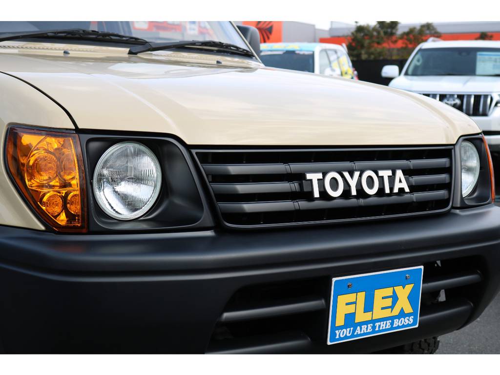 新品ＴＯＹＯＴＡ横文字グリルに変更しました！よりクラシカルさＵＰ！