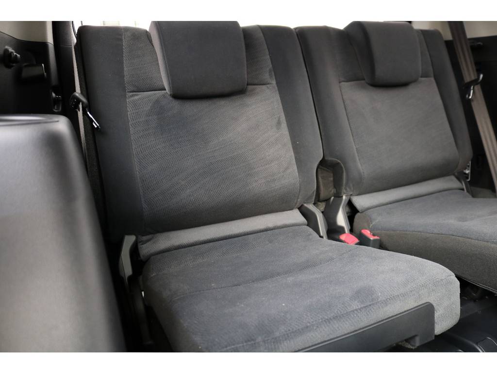 いざと言う時に便利な、３列シートの７人乗り車！
