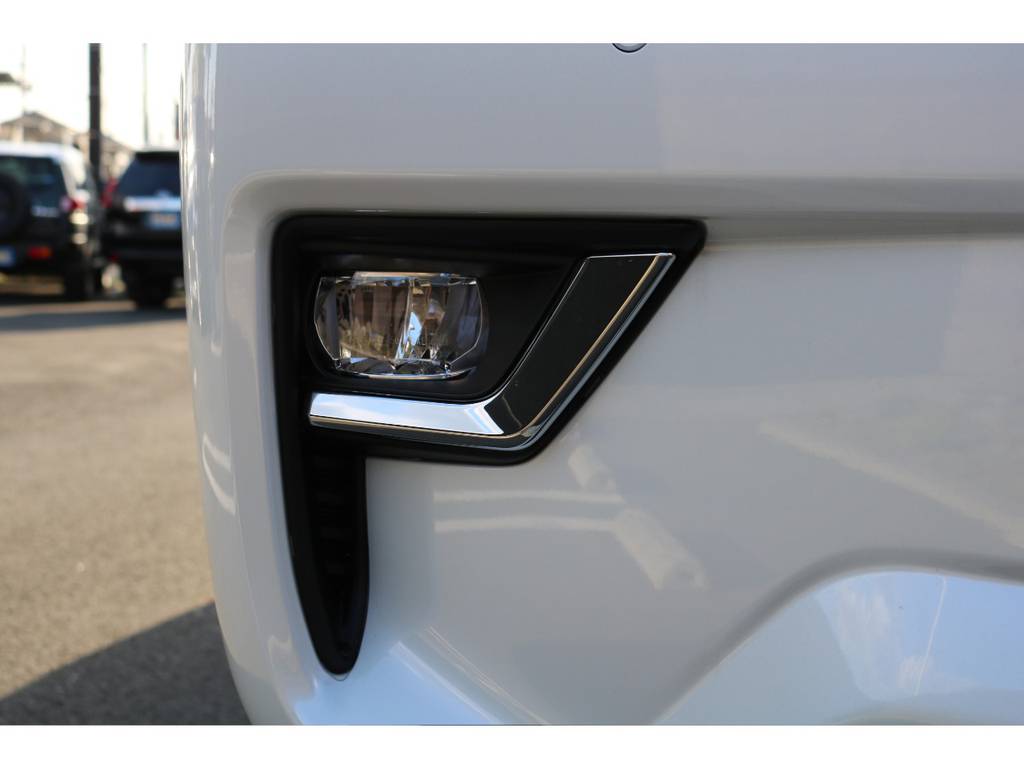 ＬＥＤフロントフォグが後期モデルより標準装備になりました！