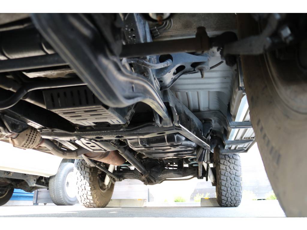 下廻りのコンディションも劣悪な錆等無く綺麗な状態です！