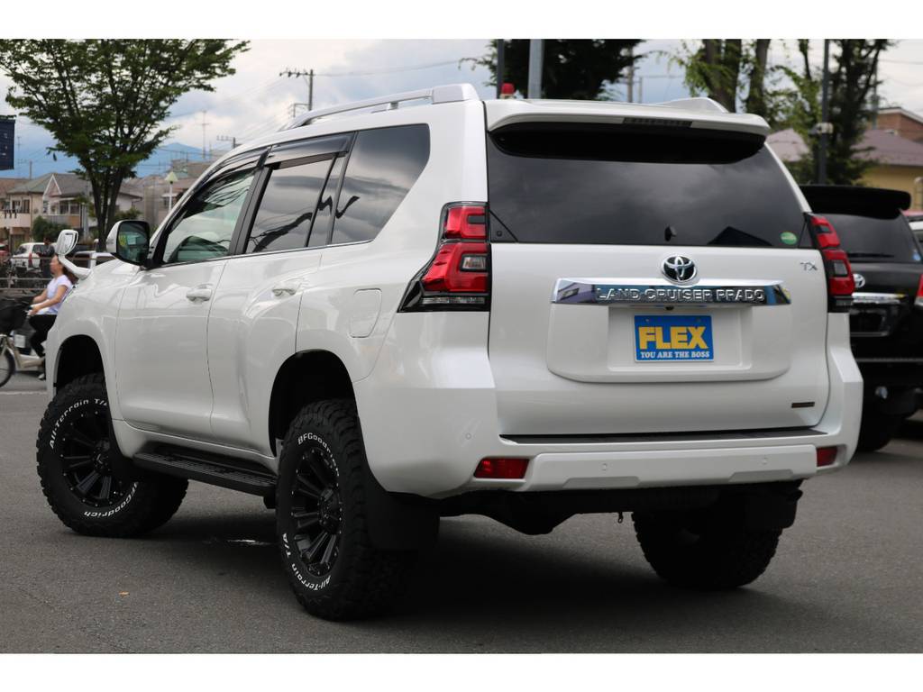 後期モデルになるとＬＥＤテールランプもデザインが変更になりました！エレガントでスマートなリアビュー！