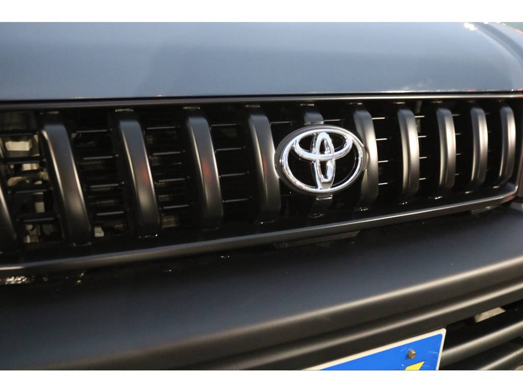 新品グリル！ＴＯＹＯＴＡ横文字グリルの交換も出来ます、ご相談ください！