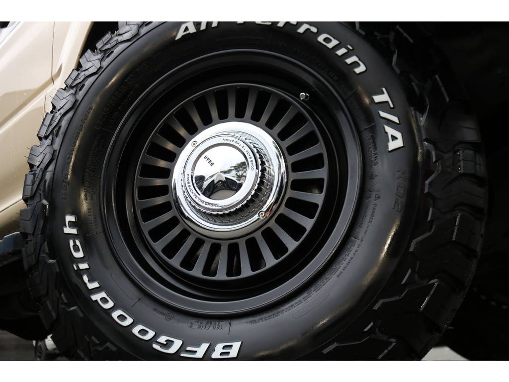 クラシックなデザインが人気の、ＤＥＡＮカリフォルニア１６インチＡＷにＢＦグッドリッチ２３５ＡＴタイヤをインストール！