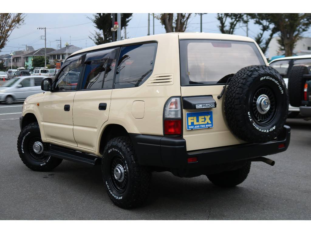 お洒落なリアビュー！是非ノーマル車両と比べて見てください！