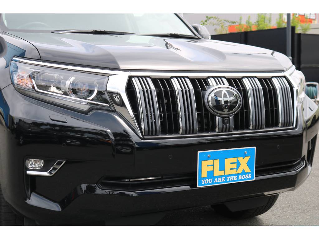 後期型のフロントフェイス！ＴＯＹＯＴＡセーフティーセンスが大きな変更点です！ＬＥＤヘッドライト＆フロントフォグが標準装備になります！