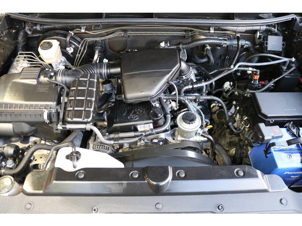 ２ＴＲ・２７００ｃｃエンジンモデル！タイミングチェーン式ですので、１０万キロ毎の交換も不要！経済性に優れて人気です！