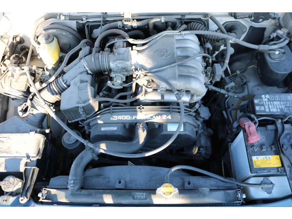 パワフルな走りの３４００ｃｃエンジン！