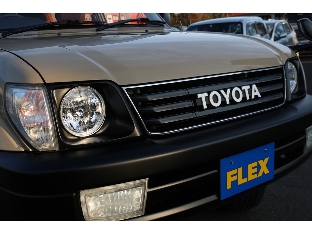 丸目フェイス換装！グリルとバンパーも交換済み！グリルは人気の横文字ＴＯＹＯＴＡ！