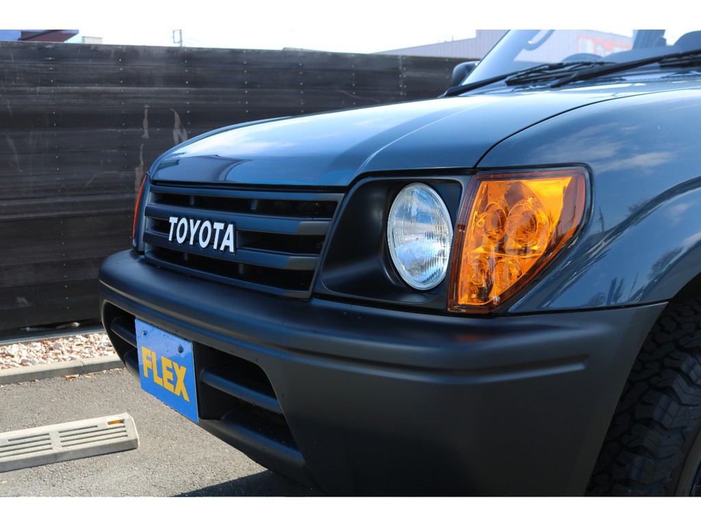 TOYOTAロゴグリルも新品です！