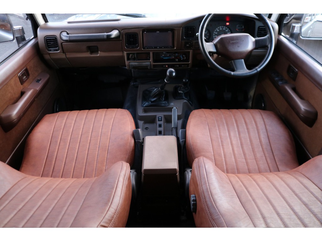 78では希少な５速MT車両です！なかなか出てきませんので、マニュアルが必須な方は是非！
