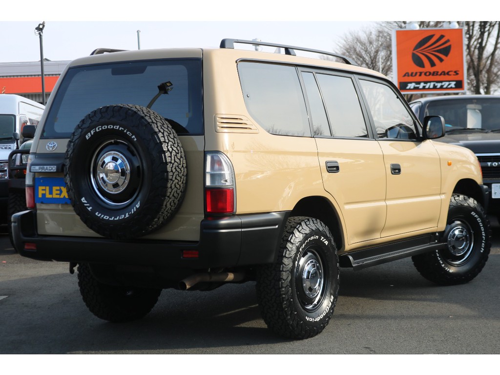 TOYOTAグリル！BFG２３５ATタイヤ！シスコ１６AW！