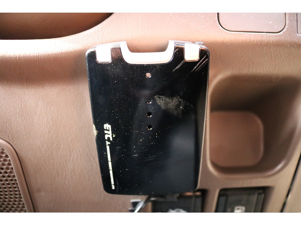 これが無いと遠出は厳しいですよね！ETC車載器！