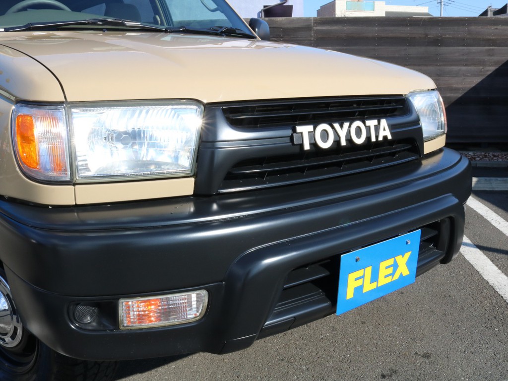 大人気の横文字トヨタグリル！レトロでクルマ全体のカスタムとマッチしていますね！