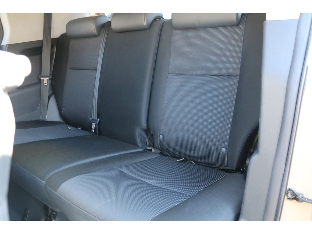 各シート綺麗な状態が保たれております！中古車選びでは嬉しいポイントですね！
