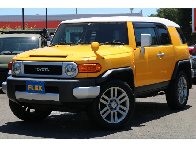 イエローカラーのFJクルーザー！フルノーマルにて入庫致しました！