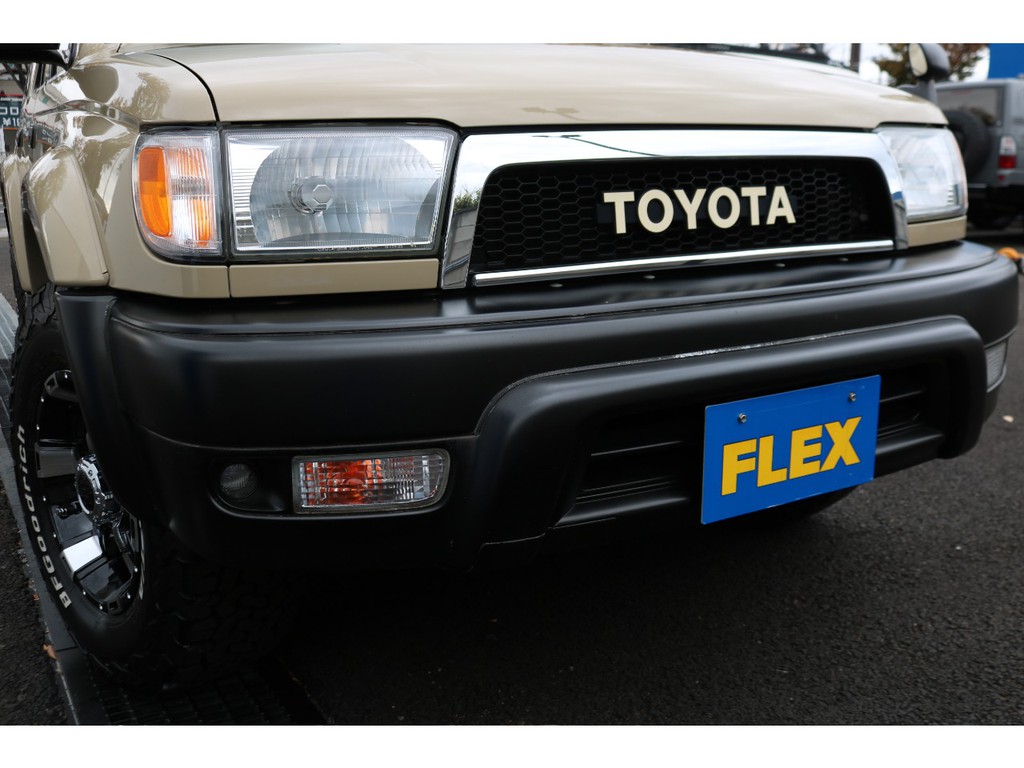 ＴＯＹＯＴＡ文字がクラシック感を押し出すフロントフェイス！