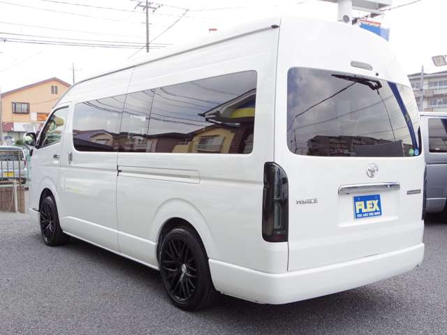 普通自動車免許で運転が可能な10人乗りです！