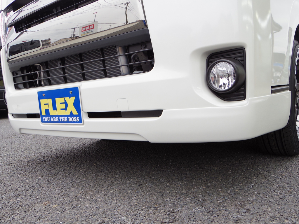 フロントにはＦＬＥＸオリジナルリップスポイラーをインストールしました