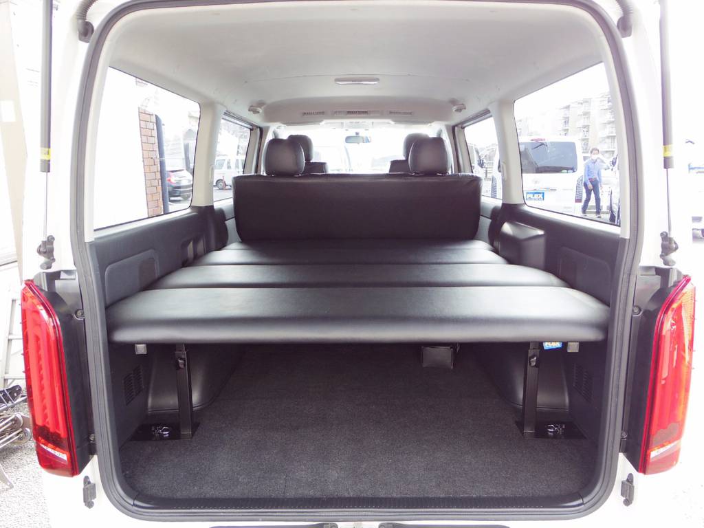 ベットの下に荷物が置けます！トノカバー代わりにもお使いいただけます！