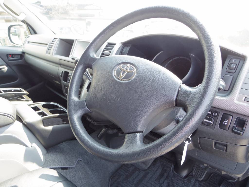 運転席周りもキレイです！