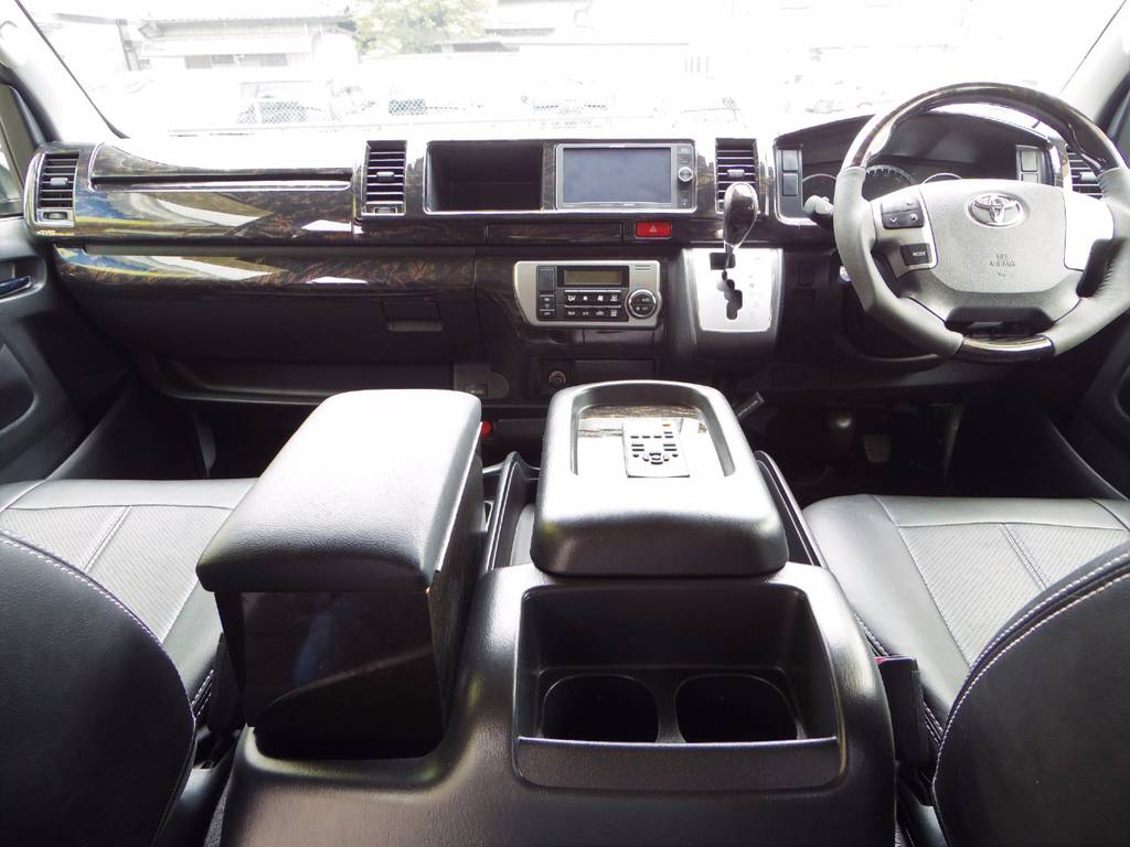 以前当店で販売させて頂いた車輌です！内外装ともカスタム済みです！