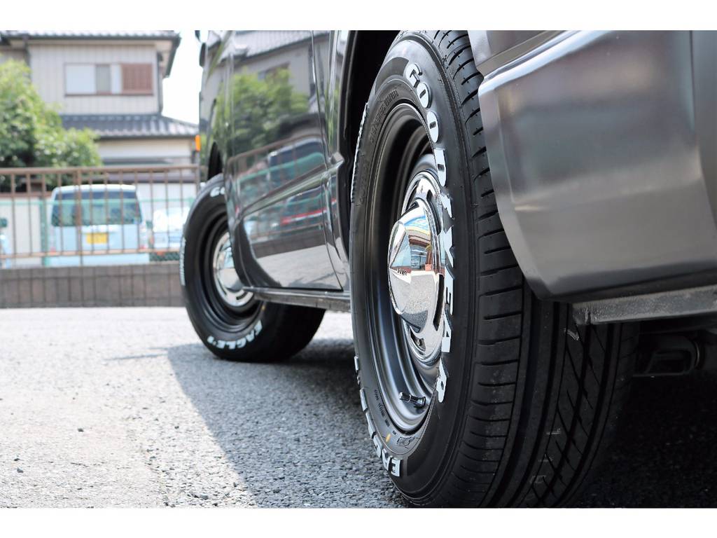 ノーマル車高です！お好みに合わせたローダウンやリフトアップへの変更も可能です！