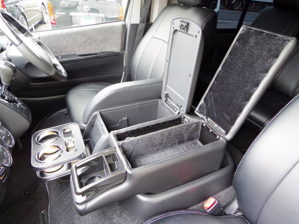 新車・中古車等お車選びは、フレックスにお任せ下さい。