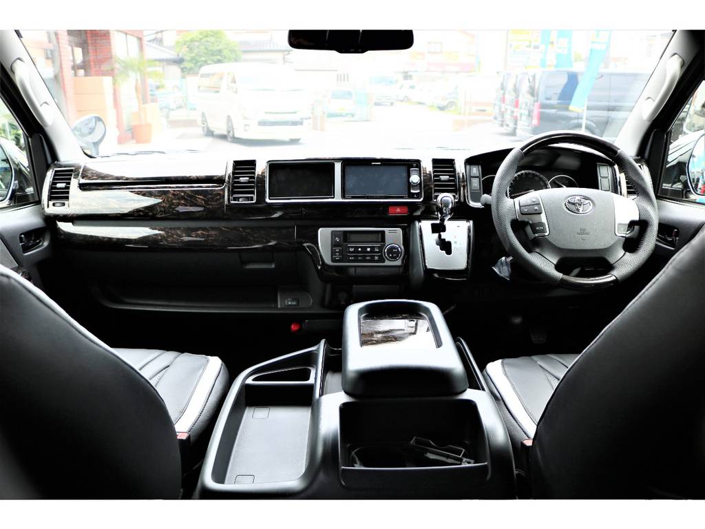 内外装ともにカスタム済みのお買い得な1台です！