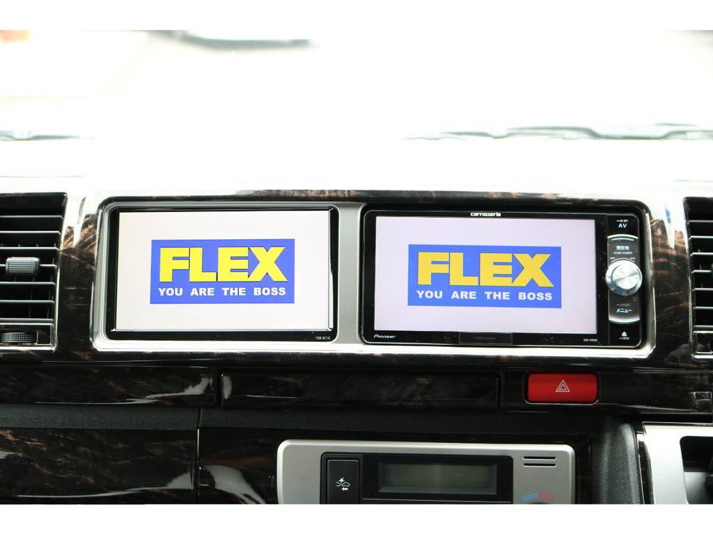 社外SDフルセグナビ＆ワンオフ加工サブモニターの組み合わせです！