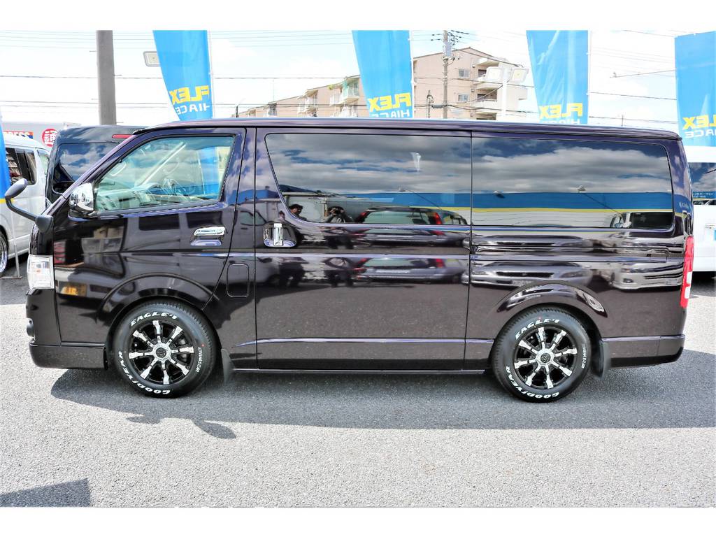 HIDヘッドライトが標準装備です！