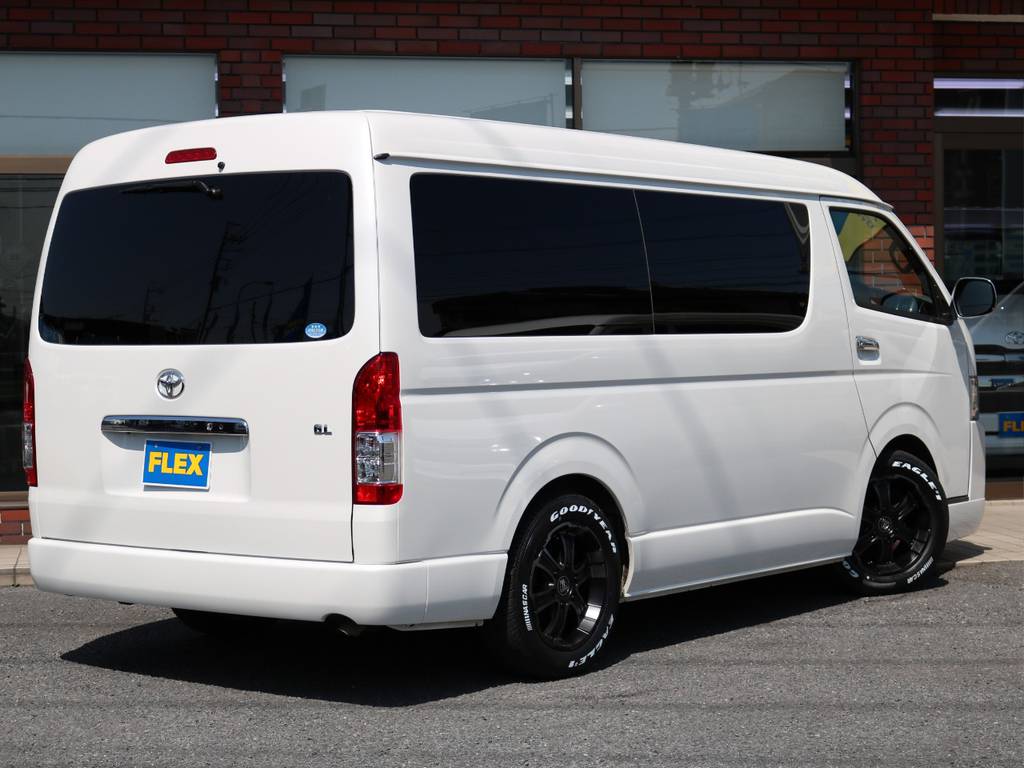 目立つキズもほとんどないキレイなハイエースワゴンです！