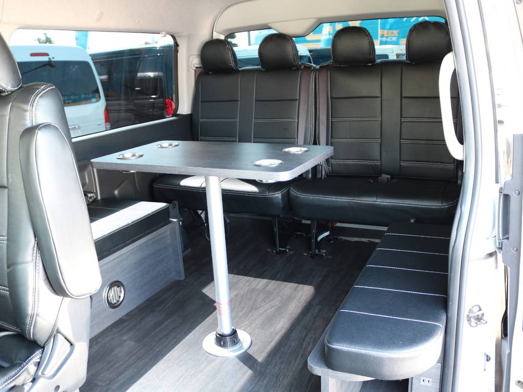 現在、法改正により登録の出来ない横向きレイアウトですがこちらは年式が法改正前の物なので車検も問題ありません。