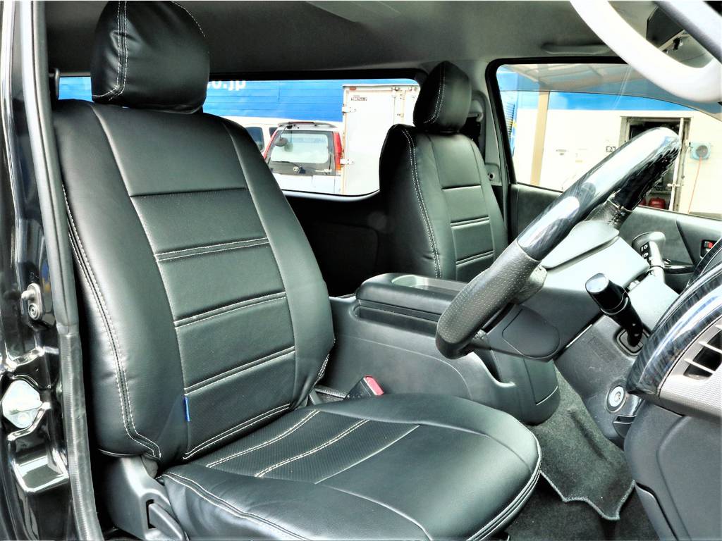 フロント席は新品シートカバーをインストールしました！