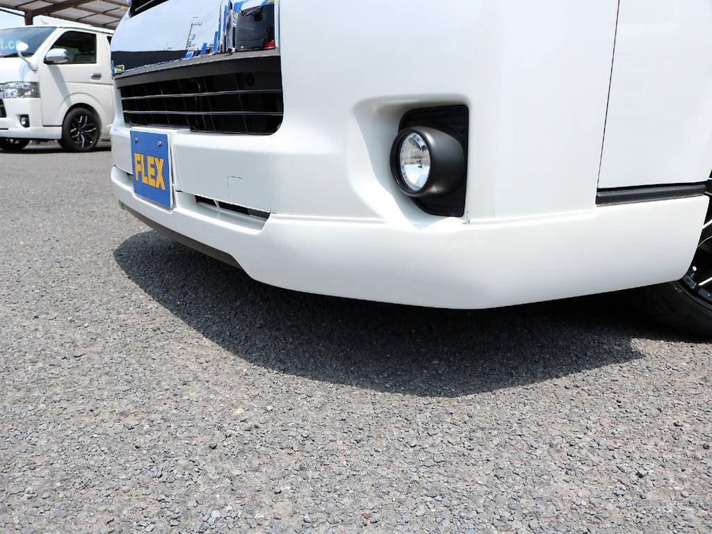 カッコ良く塗分けたフロントリップスポイラー装着済みです！