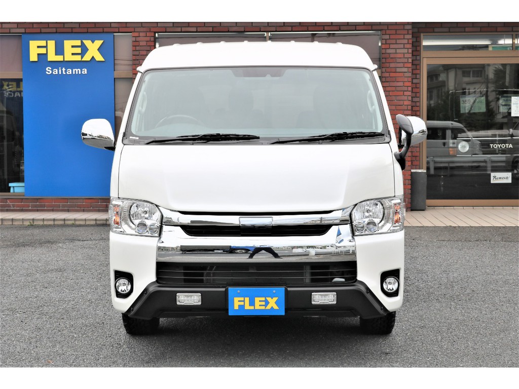 ＦＬＥＸオリジナルボンネット装備でワイルドに！