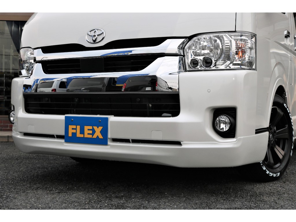 ＦＬＥＸフェンダー＆クリーンルック３フロントスポイラーを装備！