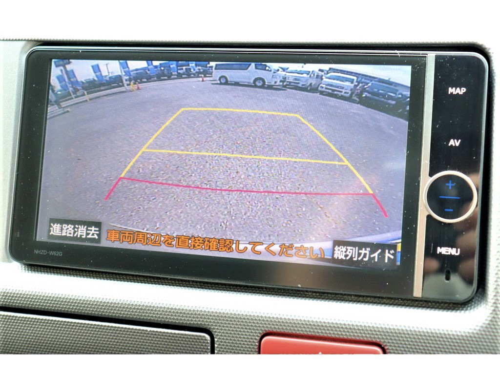 安心のバックカメラ付きです！！
