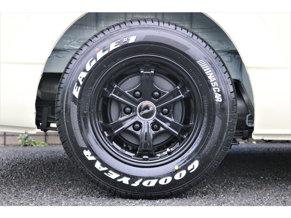 車検も安心♪ＬＴ規格ナスカータイヤ！