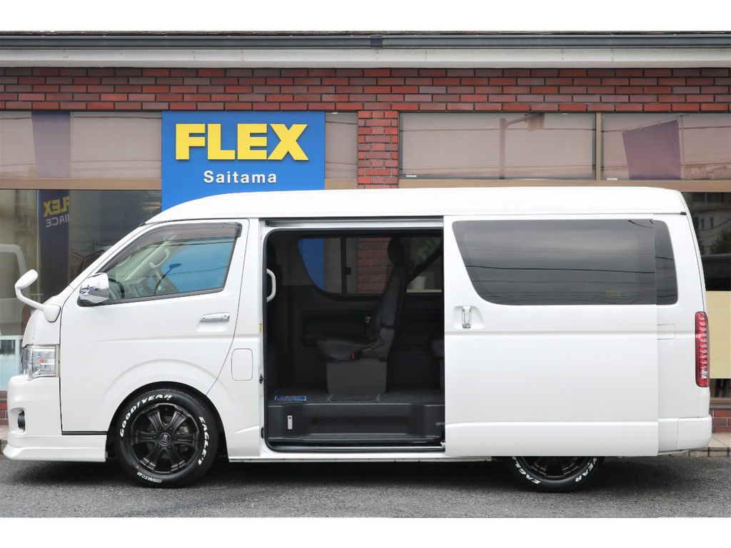 乗り降りに便利なパワースライドドア！